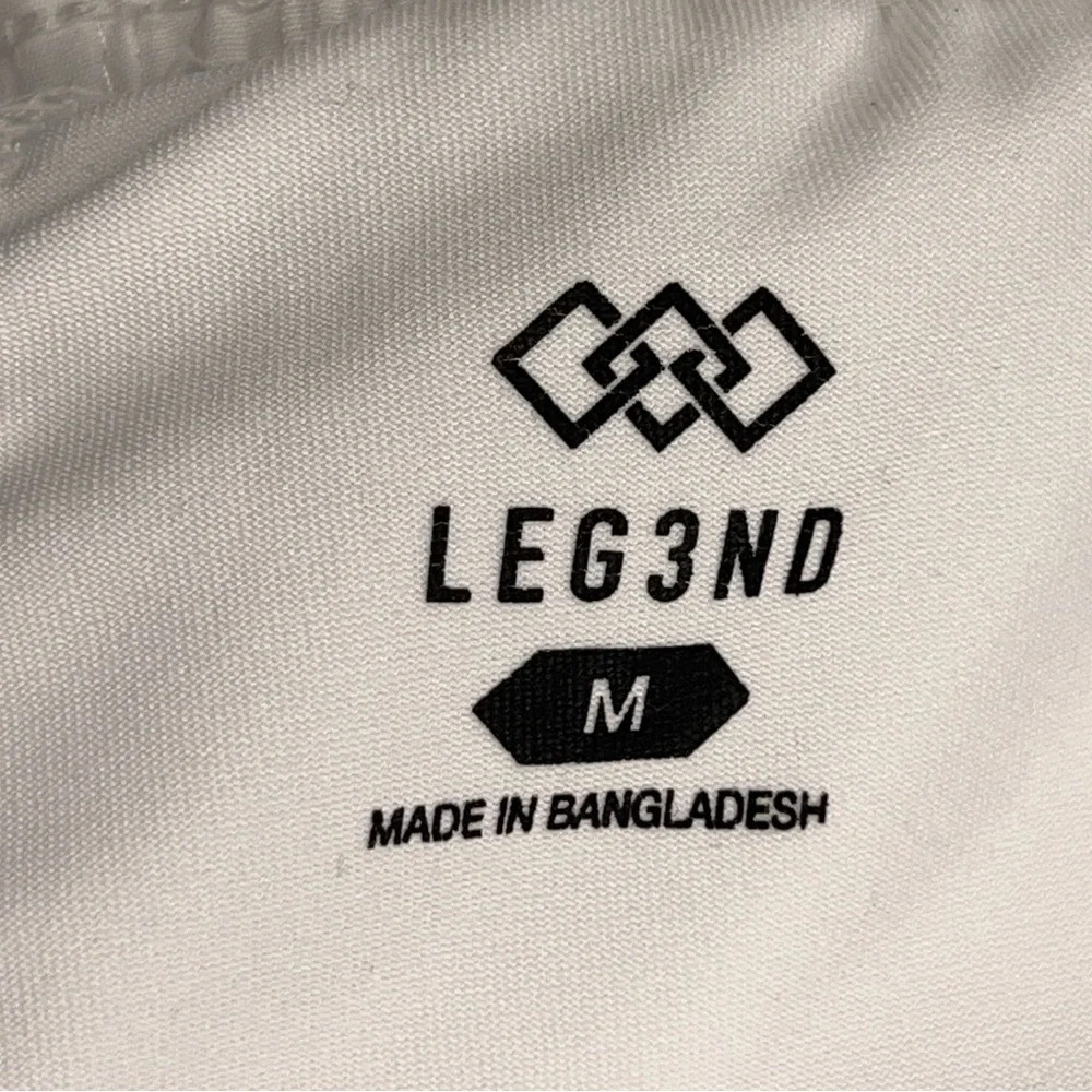 MEDIUM LEGEND WHITE ATHLETIC SHORTS PULL ON ACTIVEWEAR